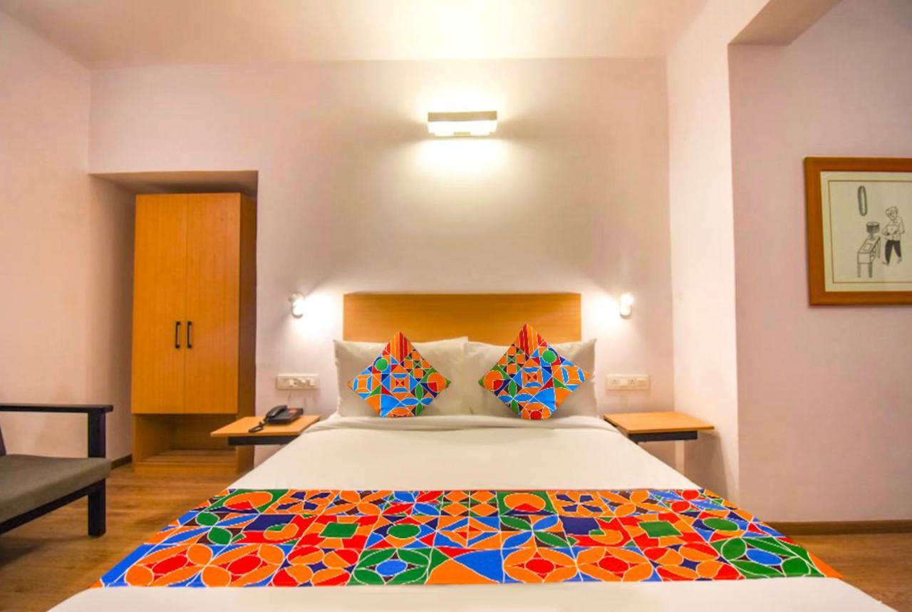 Fabhotel Heera Holiday Inn - Nr Eden Garden Stadium Kalküta Dış mekan fotoğraf
