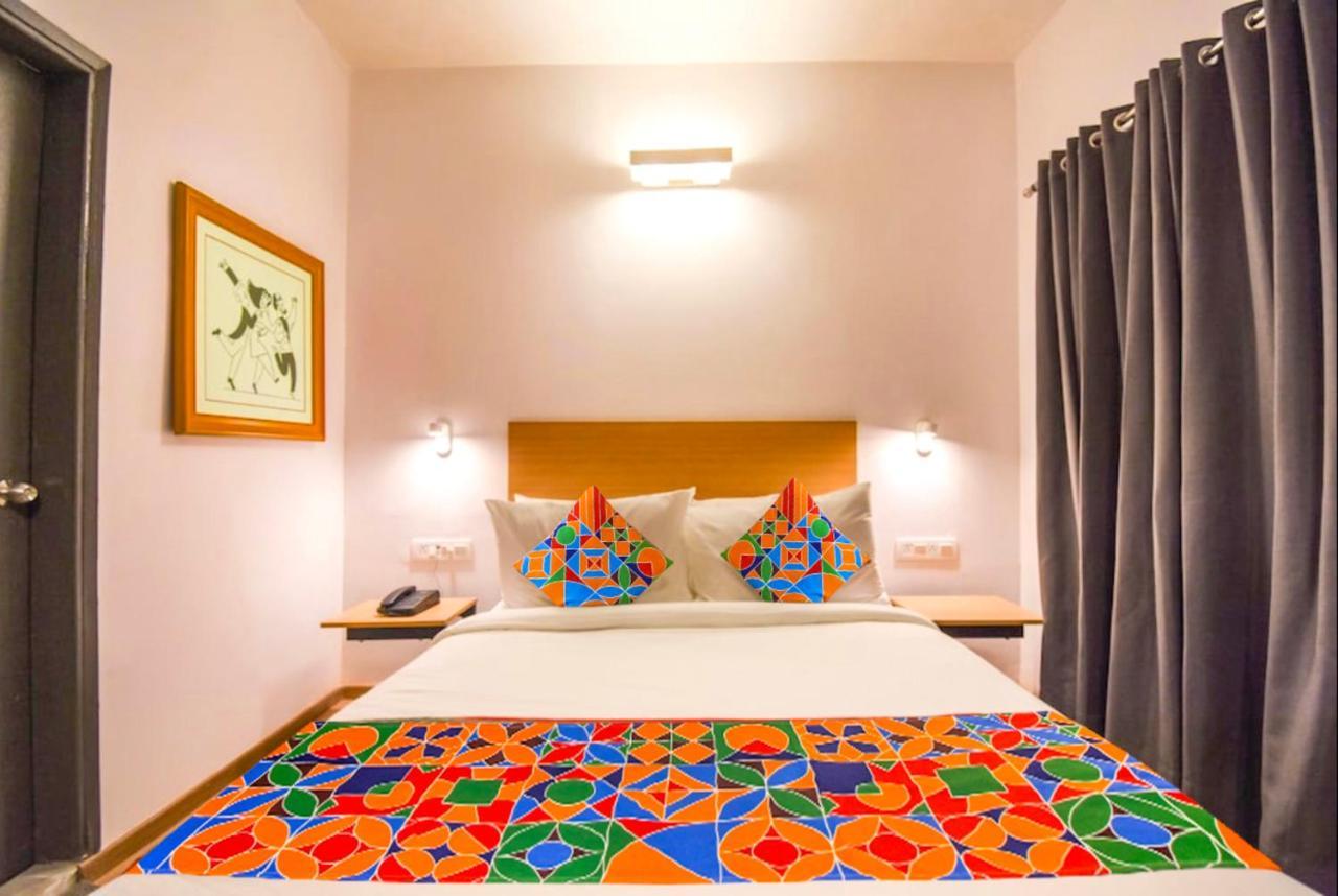 Fabhotel Heera Holiday Inn - Nr Eden Garden Stadium Kalküta Dış mekan fotoğraf